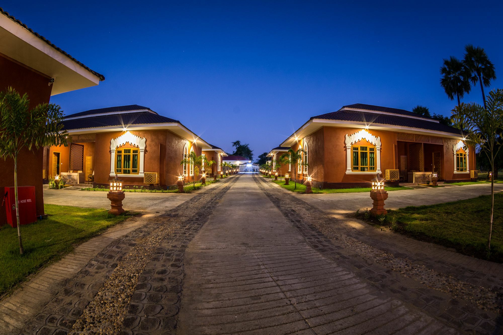 Westay @ Bagan Lotus Hotel Exterior photo